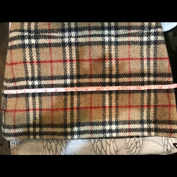 Authentic Vintage Burberry Skirt - Picture 2 of 4